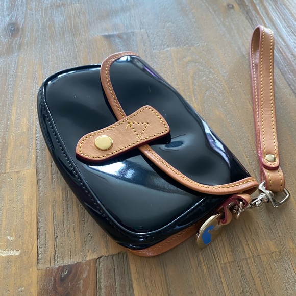 Dooney & Bourke, Black, Wristlet - Picture 2 of 10